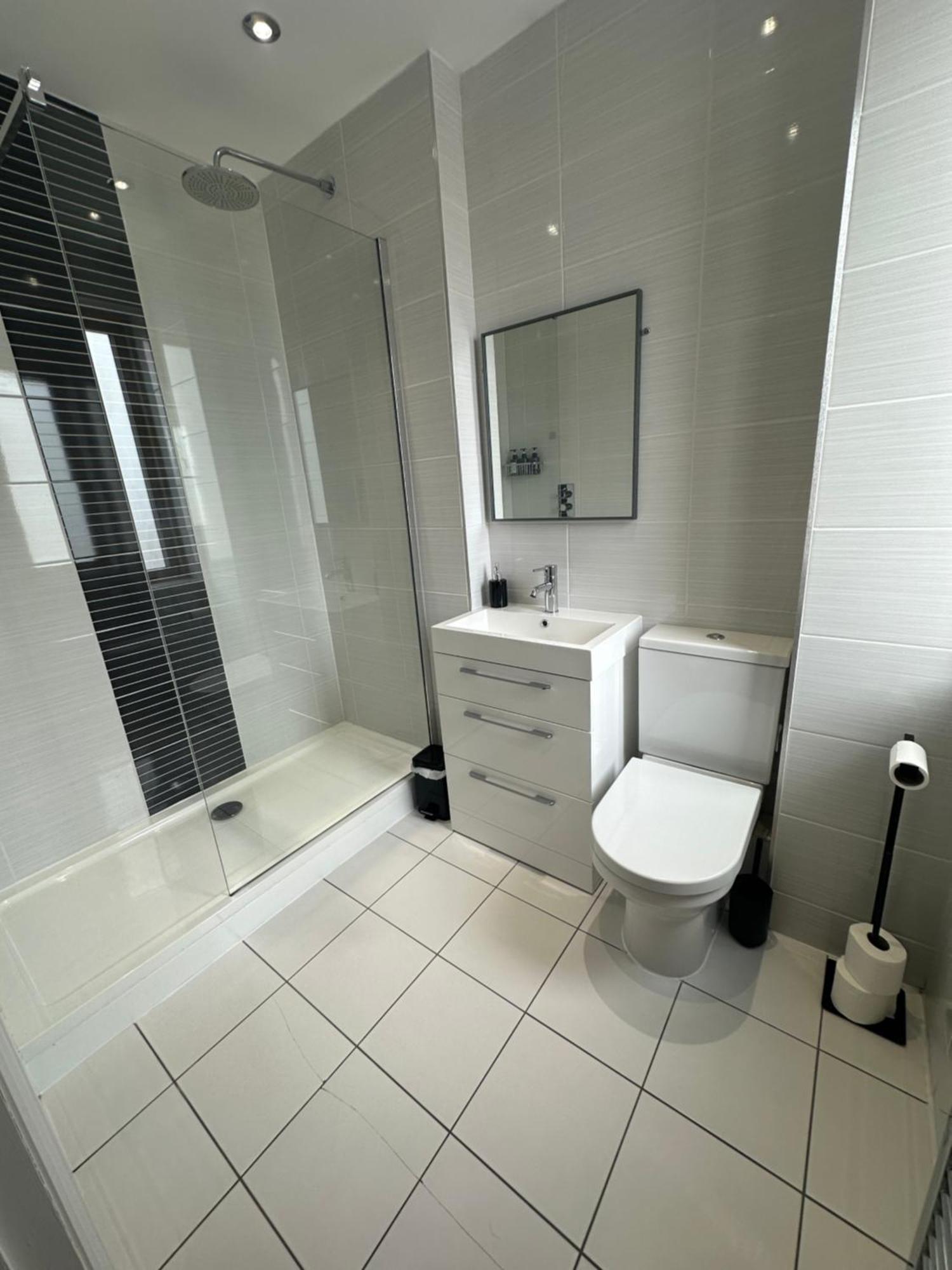 Spacious 4Br 4Ba Gated Townhouse With Balconies, Central Jq Бирмингем Экстерьер фото